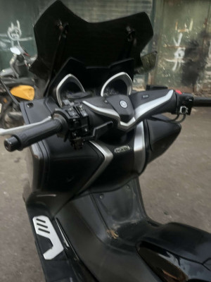 motos-scooters-tmax-dx-2018-ain-benian-alger-algerie