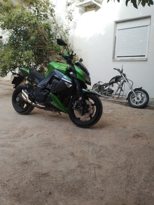 motos-et-scooters-kawasaki-z1000-2013-algerie