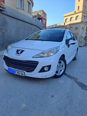 voitures-peugeot-207-2010-bejaia-algerie