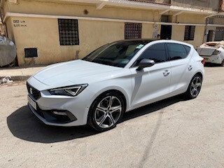 moyenne-berline-seat-leon-2021-fr-oran-algerie