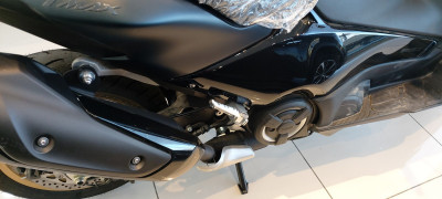 دراجة-نارية-سكوتر-yamaha-tmax-tech-max-2023-تاجنانت-ميلة-الجزائر