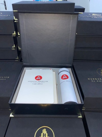 coffret personnaliser : Agenda , stylo, clé usb , porte clé, Gourde, porte carte, power bank....