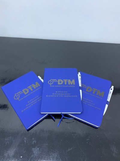 Pack cadeaux fin d'année Sac tot bag, agenda, sylo, mug, coffrets....