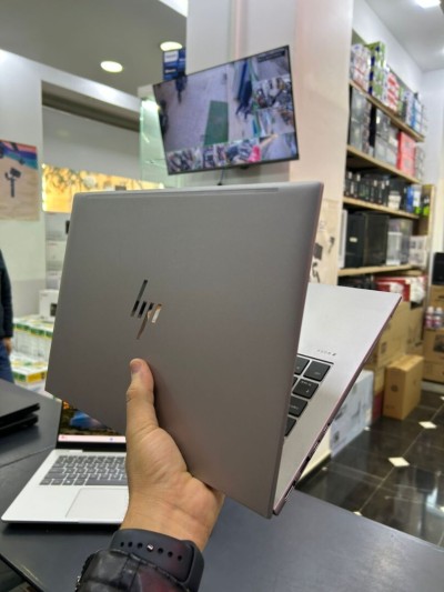 HP ZBOOK FIREFLY 14 G11 Intel Core Ultra 7 155H 32GB DDR5 512GB SSD Arc graphics + RTX A500 4GB