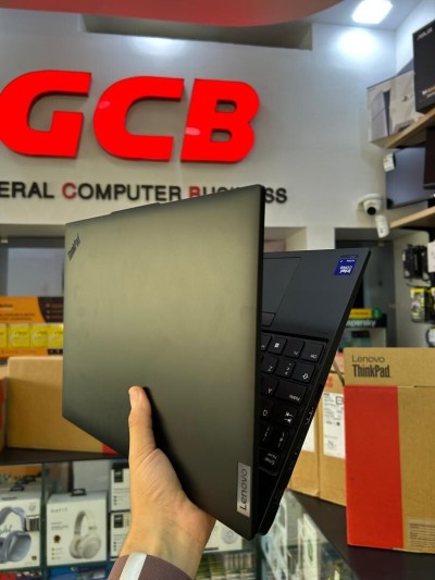 LENOVO THINKPAD L16 Gen2 Ultra 7 265U RAM 32GB DDR5 512GB SSD ECRAN 16" FHD Intel Graphics ;AI Boost