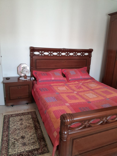 chambres-a-coucher-chambre-voucher-lit-2-tables-de-nuit-commode-et-armoire-6-portes-mohammadia-alger-algerie