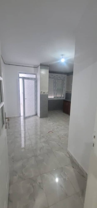 Rent Apartment Villa floor F4 Alger Bordj el bahri