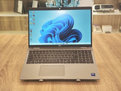 (VENDU) STATION Dell Precision 3591 ULTRA 7-155H 16Go DDR5 512GB NVMe 15.6" FHD IPS WIN 11