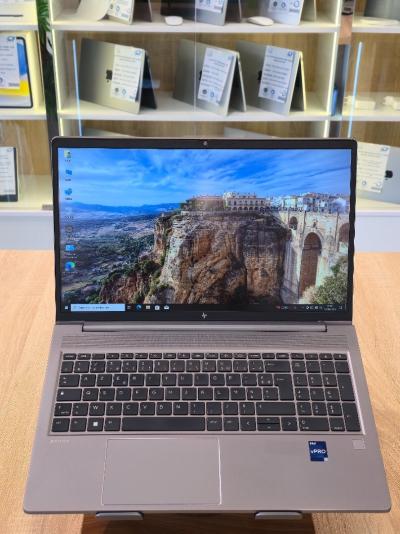 HP STATION ZBOOK POWER G9 2022 I5-12600H 32G 1T SSD NVIDIA T600 4G 15.6' FHD WIN11