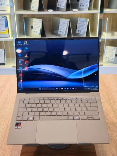 ASUS  ZENBOOK A14 SNAPDRAGON X126100 16G 512G SSD 14'' OLED Beige Poids 0.98kg
