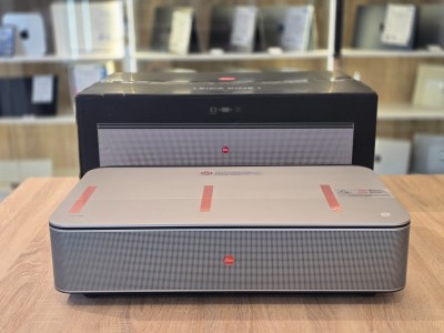 DATA SHOW PROJECTEUR LASER LEICA CINE 1 - 120 POUCE