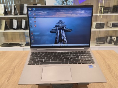 STATION HP ZBOOK G9 i7-1265U 16Go 512G SSD NVIDIA T550 4GB 16"