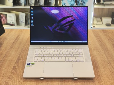  [VENDU] ASUS ROG ZEPHYRUS G16 2025  ULTRA9-185H 32Go 1TB RTX 4070 8G 16'' 2.5K 240HZ