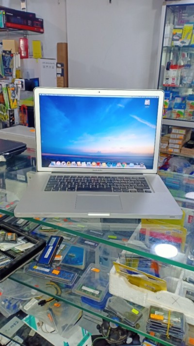 MacBook Pro [Intel Core i7/ 8Gb/ 750Gb/ OS X 10.9.5/ 15"]