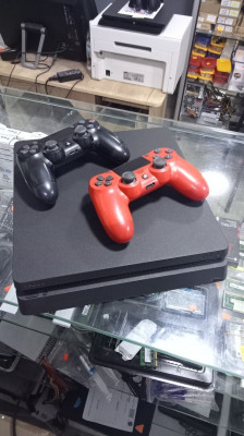 autre-playstation-4-slim-500gb-stockage-02-manettes-originales-accessoires-zeralda-alger-algerie