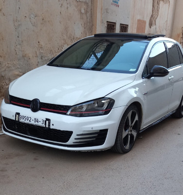 moyenne-berline-volkswagen-golf-7-2014-gti-oran-algerie