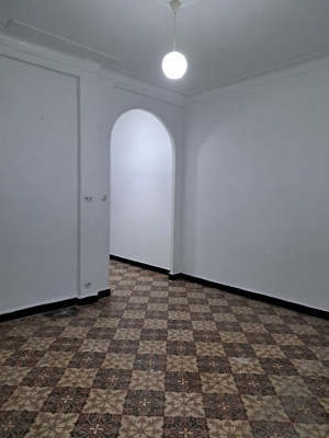 appartement-location-f3-alger-centre-algerie