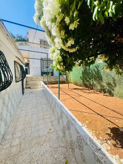 Location Appartement Niveau de villa F4 Alger Ben aknoun