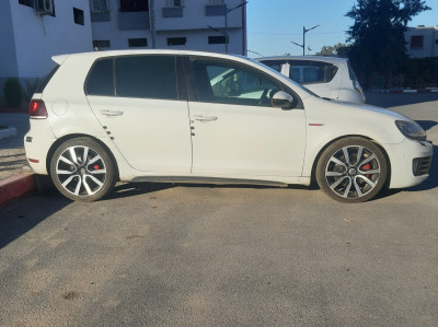 سيدان-متوسطة-volkswagen-golf-6-2011-بئر-توتة-الجزائر