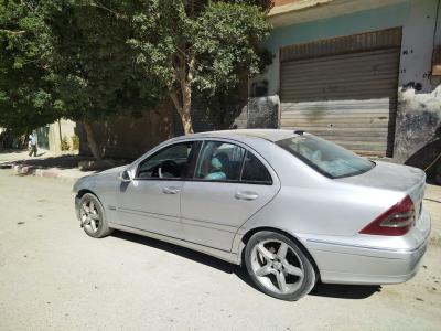 berline-mercedes-classe-c-2001-220-exclusive-oued-endja-mila-algerie