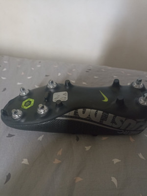 sport-running-vend-lot-de-crampons-mercury-ain-azel-setif-algerie