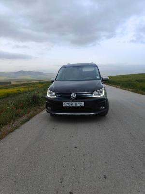 break-familiale-volkswagen-caddy-2017-altrack-ibn-ziad-constantine-algerie