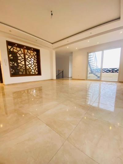 بيع شقة 5 غرف الجزائر شراقة