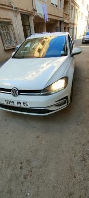 moyenne-berline-volkswagen-golf-7-2019-start-bejaia-algerie