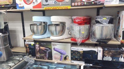 Promo Pétrin shallenge-midea 5L couleur au choix rouge noir beige bleu