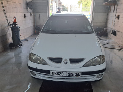 citadine-renault-megane-1-1996-es-senia-oran-algerie