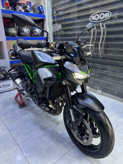 Kawasaki Z900 2025