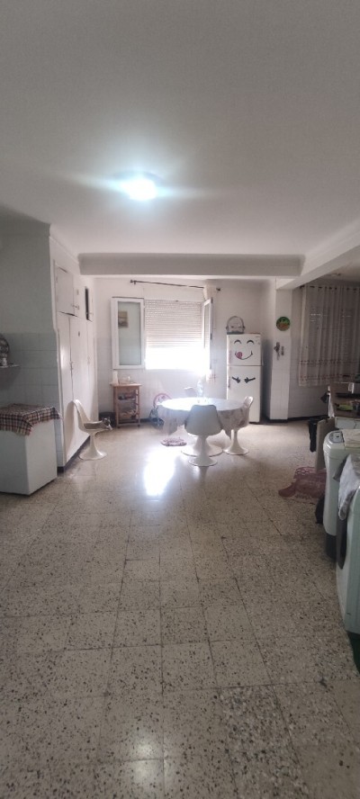 بيع شقة 3 غرف الجزائر بئر خادم