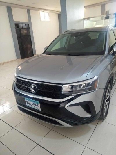 Volkswagen Taos 2024 SE
