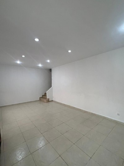 كراء محل الجزائر المرادية