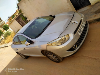 voitures-renault-fluence-2010-privilege-ain-defla-algerie