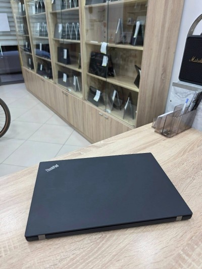 LENOVO THINKPAD T490 14"  i5 8365U 8GB/256GB