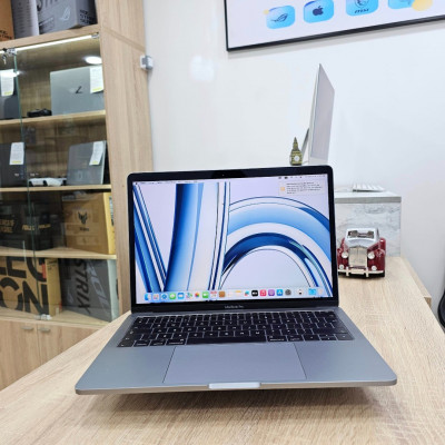 MacBook pro i5 2017 13.3" 8GB /128GB 