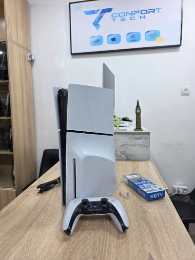  PlayStation 5 Slim  Version CD