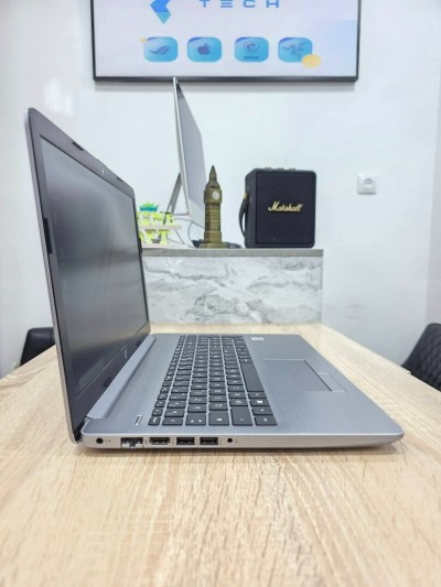 HP 250 G7  15.6" i3 1005G1 8GB /256GB