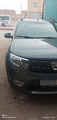 voitures-dacia-sandero-2018-stepway-privilege-chahbounia-chelalet-el-adhaoura-medea-algerie