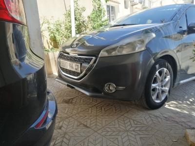 citadine-peugeot-208-2014-active-bouhmama-khenchela-algerie