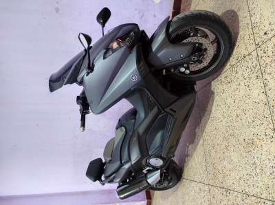 motos-scooters-yamaha-tmas-2013-oran-algerie