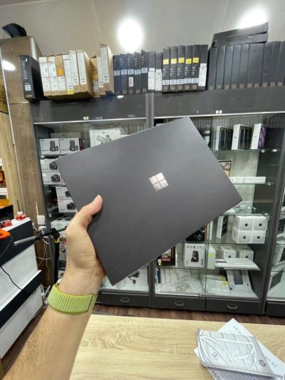 SURFACE LAPTOP SNAPDRAGON XPLUS 16-512 13.8 Pouce