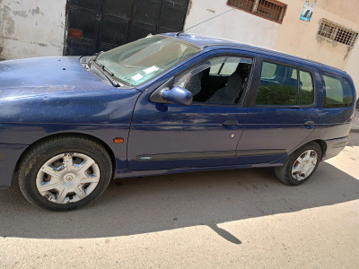 citadine-renault-megane-1-2002-ouled-moussa-boumerdes-algerie