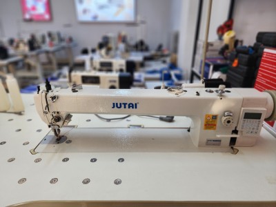 Machine a coudr jutai TL-0303-56Ut-H