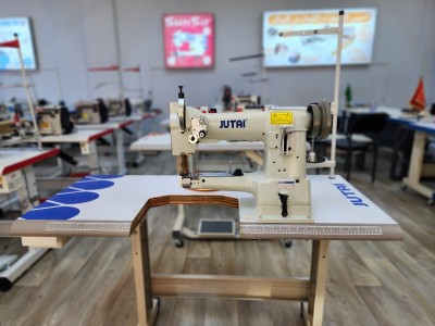  Machine a coudr Jutai Bordeuse