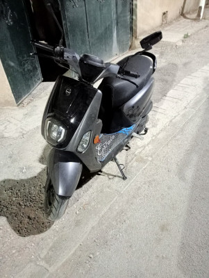 motos-scooters-vms-estet-2023-hamma-bouziane-constantine-algerie