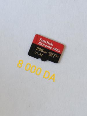 Cartes mémoires microSD 256/128/64