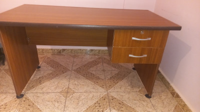 tables-pc-bureaux-bureau-boudouaou-boumerdes-algerie