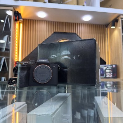 Sony A7 IV boitier nu en excellent état